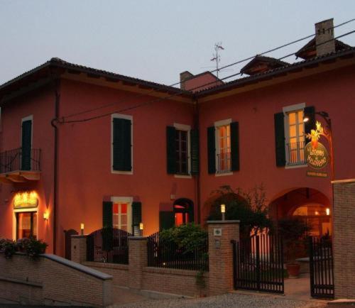 La Locanda Del Melograno Moncalvo Extérieur photo